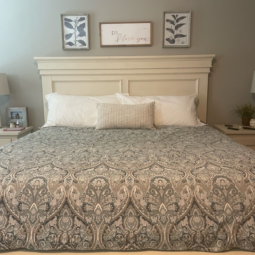 Pottery Barn McKenna Blue King size Duvet Cover